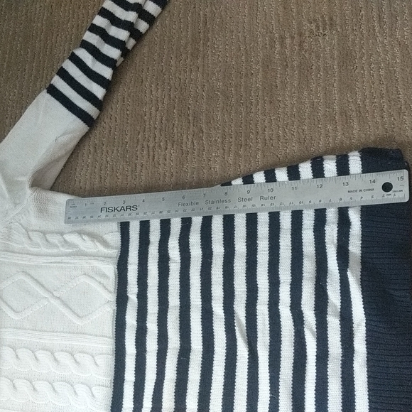 Navy & white cable knit turtleneck sweater - Picture 11 of 11